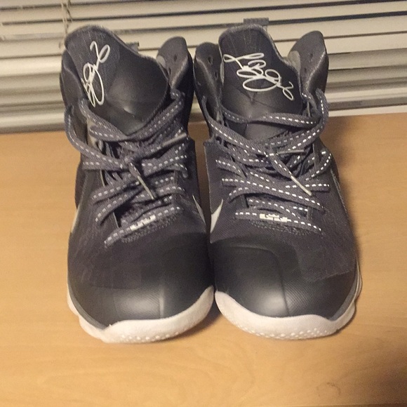 Lebron 9 cool greys main image 4